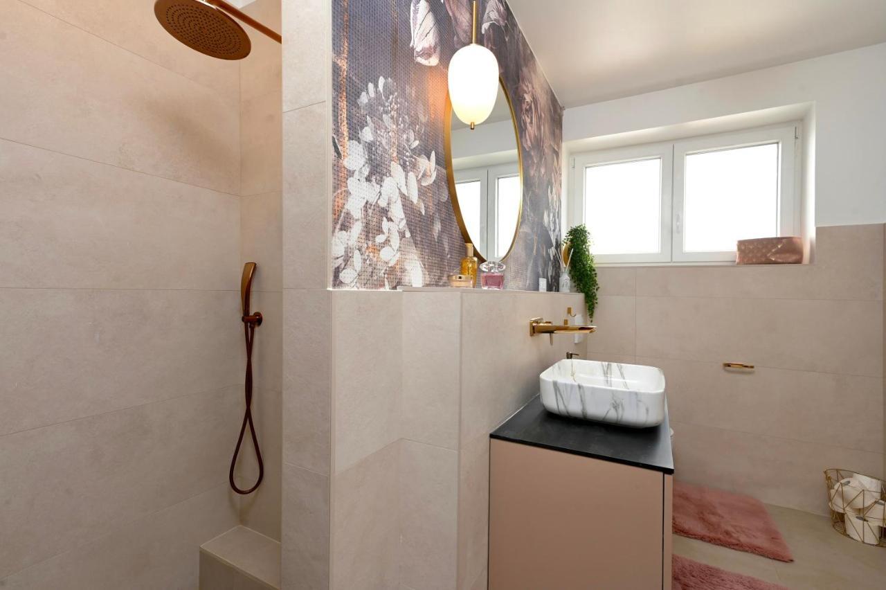 S Design Apartment Zadar Luaran gambar