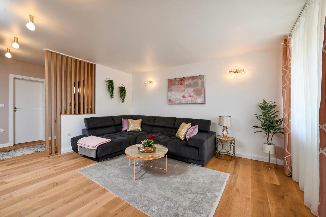 S Design Apartment Zadar Luaran gambar